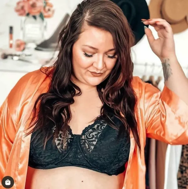 Buy Ava Underwired Scalloped Lace Bra with Wide Straps