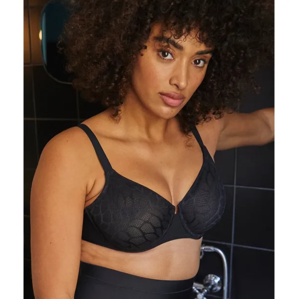 Buy Perfect Curves Wired Minimiser Bra with Lace-Black